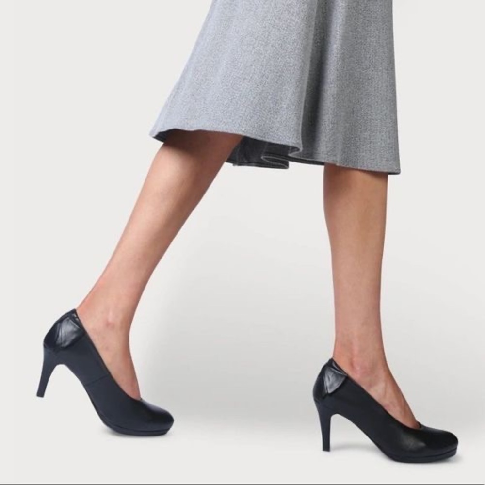 Calla Sofia Leather Comfort Heels